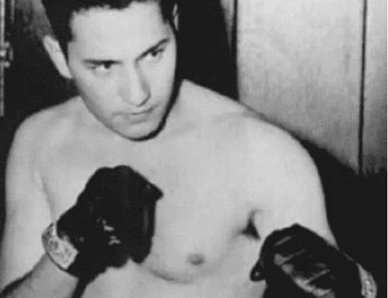 传奇人物年轻时长什么样？