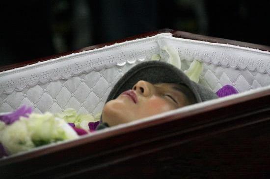 11年前，潘星谊颈部被划破惨死，死前筹备结婚，