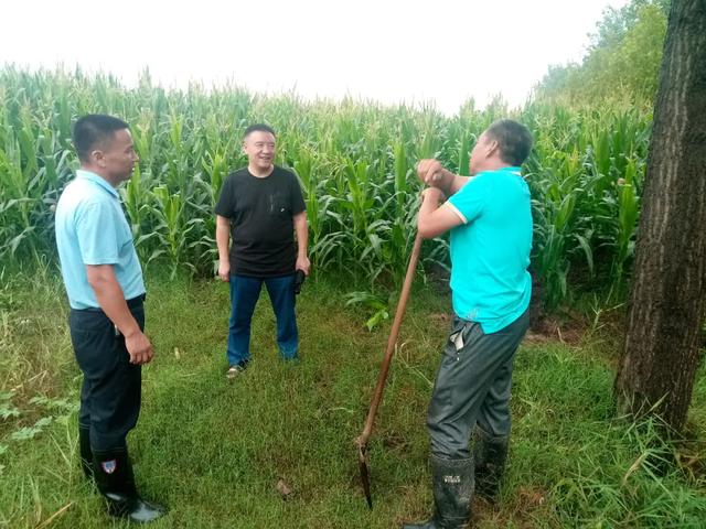 重庆|让土坷垃里长出“金豆豆”！这两个穷村子在民警的带领下如今翻了身