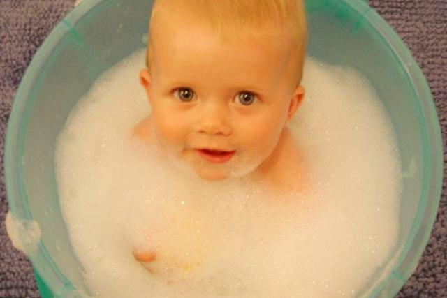 婴儿在多大的时候才认识妈妈？有这三种表现，意味着孩子认识你了