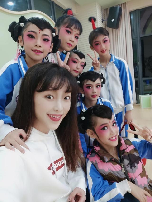 最美女兵退伍一年半，每天想着要出操，军营习