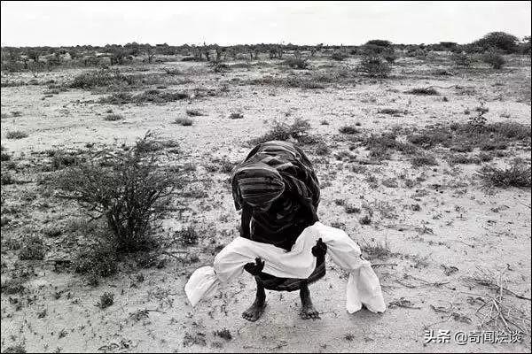 100年来震惊人类灵魂的13张新闻照片！全人类都应