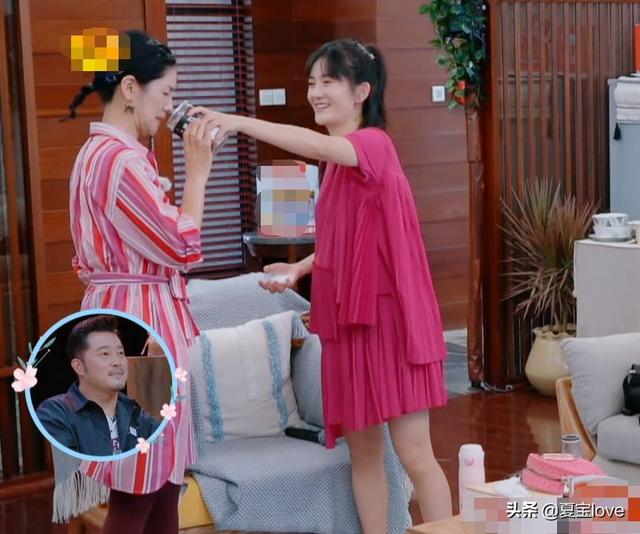 胡可吃黑蒜被熏到呕吐，其他人都在笑谁注意谢