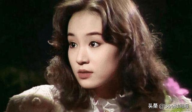 这些现在看来“长得奇丑”的明星，没想到年轻