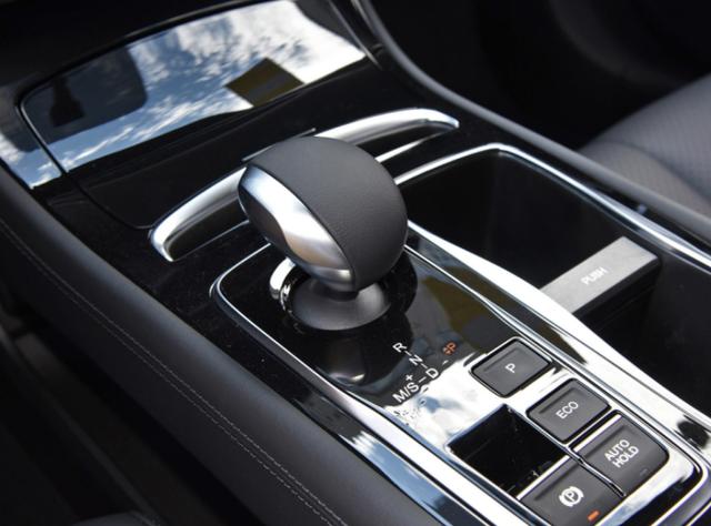 这才是“最亲民”B级车！舒适性媲美雅阁，配真