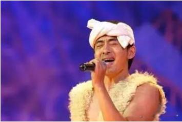 官宣：被网友造谣“吃软饭”，坐拥千万豪车豪