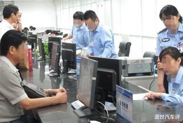 车管所重大消息，这类车的车船税减免，车主排