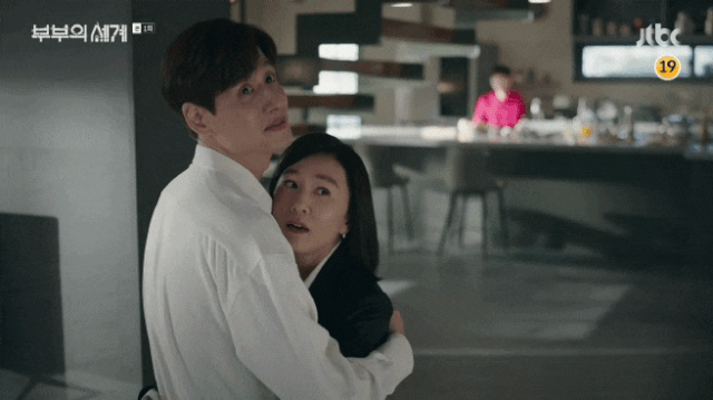 金喜爱大尺度演出，斗小三睡前夫，是夫妻的世