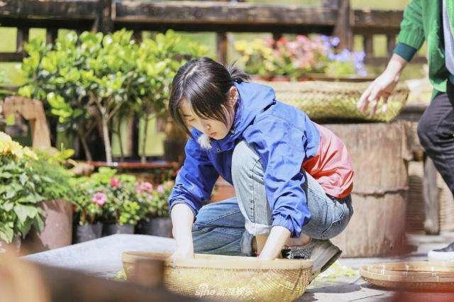 《向往的生活》嘉宾送书，妹妹贴心，第一次看