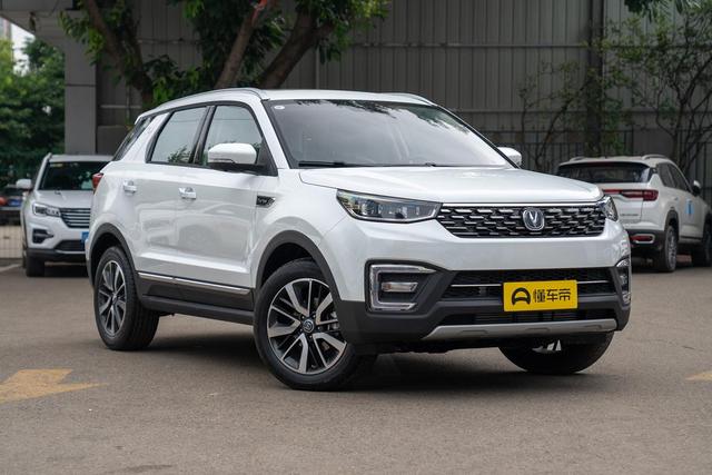 长安这台热销SUV，8.29万就配1.5T，油耗一公里3毛7，很得国人心