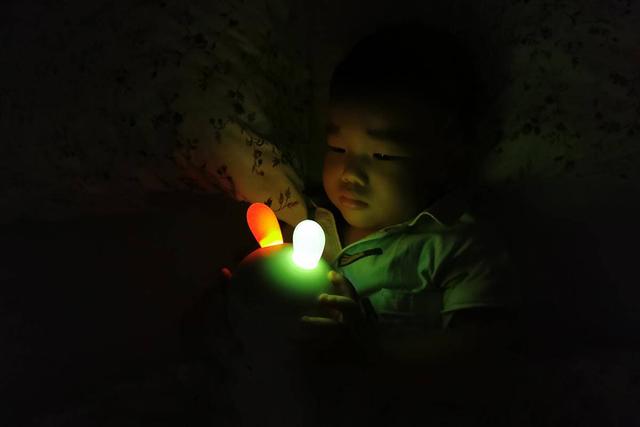 火火兔智能早教故事机：是老师是玩伴，更是哄娃利器