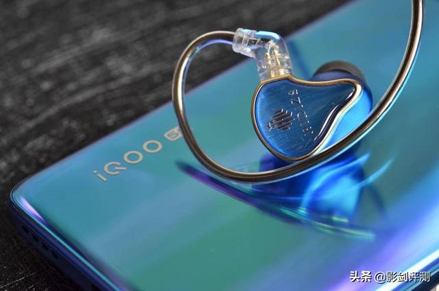 发烧友眼中的性价比水桶旗舰机：HIFI音质+长续航