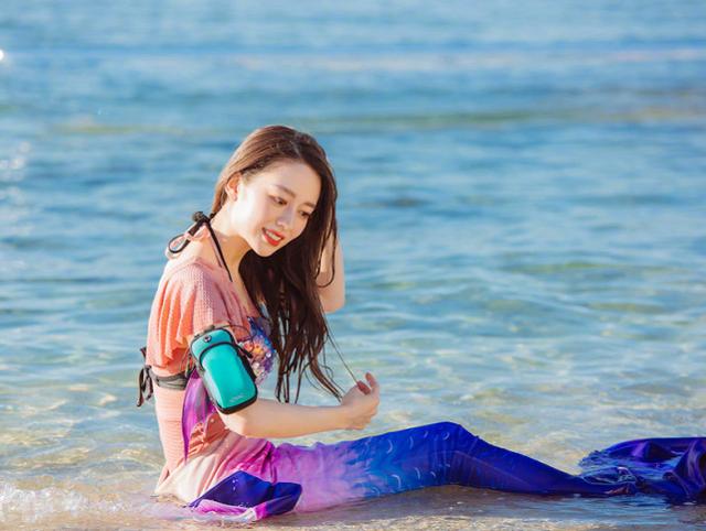 吉娜的身材有多好，看她穿的美人鱼裙子，网友：郎朗真是捡到宝了