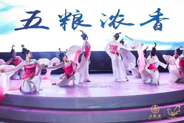一场唯美、精彩的婚礼秀在绿水青山的湖州安吉上演