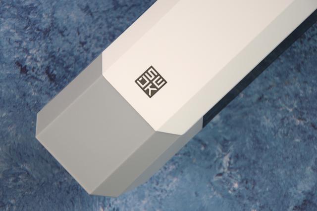 双重过滤、超轻量，洒哇地咔无线手持吸尘器，爱上洁净的家