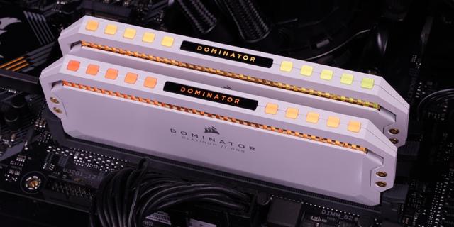 海盗船最新“白金款”统治者内存体验：颜值没得挑，颗粒看不懂