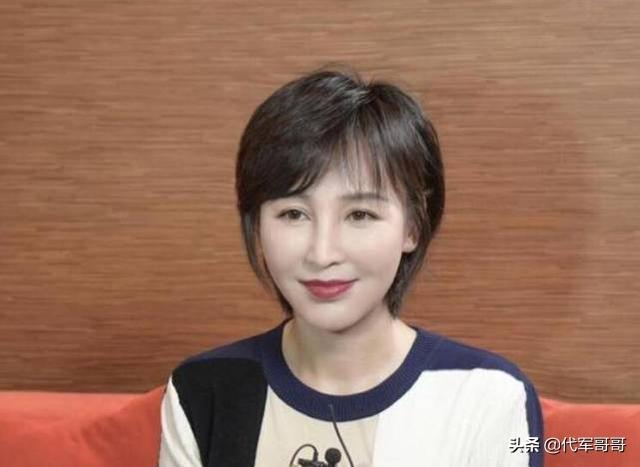 《小娘惹》中饰演最狠角色，21年前嫁给导演，如