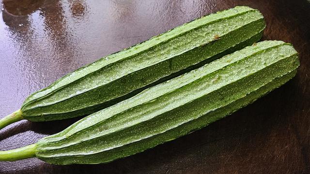 丝瓜这样做味道更香，广东很好吃的一道美食，简单美味