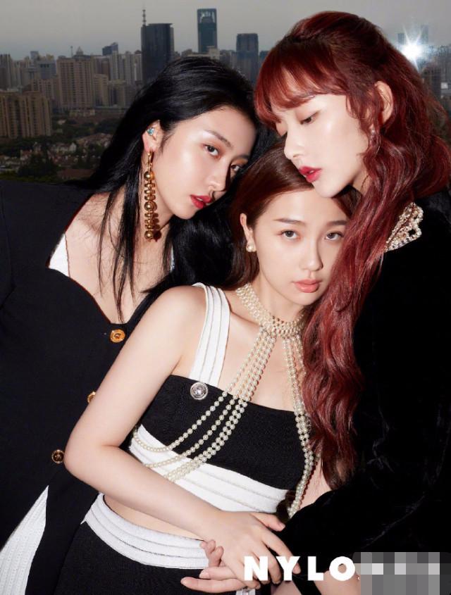 虞书欣暂停小号，大号做营销、小号搞人设的日子一去不复返了？