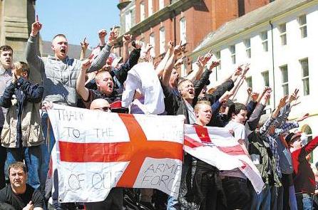 英国媒体：几乎一半的民众认为新冠病毒是"人造的"