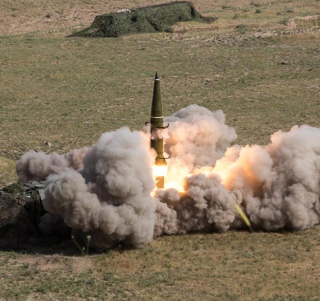 俄军杀手锏！伊斯坎德尔不但射程广阔，打击精