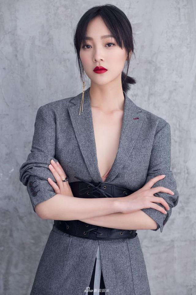 凭一己之力毁掉一部高分剧，三位老戏骨带不动她，整部戏一个表情