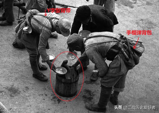 从一张八路军喝水图中看其单兵装备，跟我们想