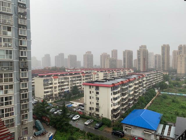 首页|北京天气最新预报：雷电黄色预警生效中 市内多地区雨势明显