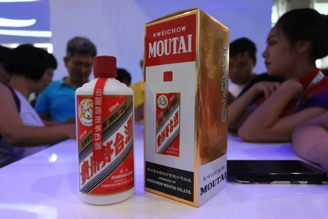 茅台，神水还是祸水？一天蒸发了1.16亿瓶飞天茅台