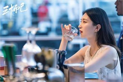《三十而已》江疏影终于按自己喜欢的方式活，不再是委屈的曹皇后