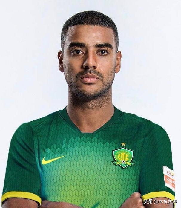 国足归化的艾克森、阿兰、高拉特和洛国富在巴西是什么水平？