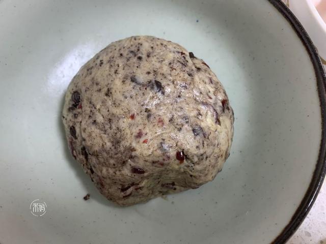 1杯牛奶，1碗面粉，在家自制酥脆可口牛奶棒，出锅孩子抢着吃