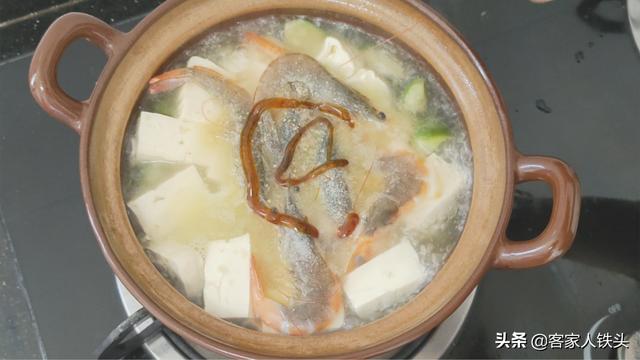 天气热，水豆腐别煎着吃了，教你一个新鲜吃法，多汁味美开胃下饭