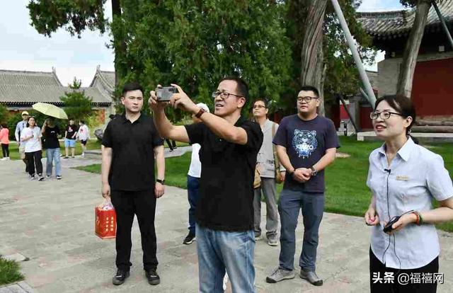 俞敏洪來甘肅天水 拜謁始祖伏羲
