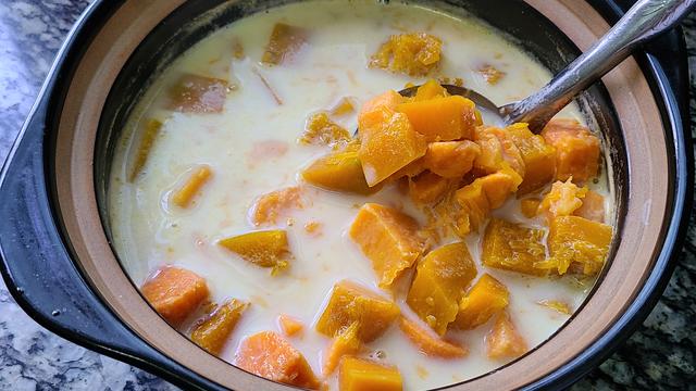 广东糖水的家常做法，学会这个做法，想吃就做，香味浓味道好