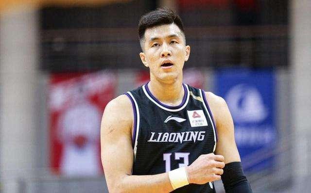 【违反】郭艾伦违反防疫规定遭处罚 没被禁赛是不幸中的大幸