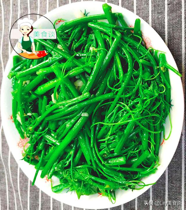 夏天遇到此菜别手软，维C含量极高，营养促消化，比南瓜叶还好吃