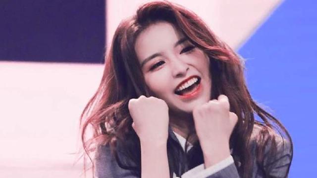 《完美的夏天》成乐华团建综艺，乐华三大顶流