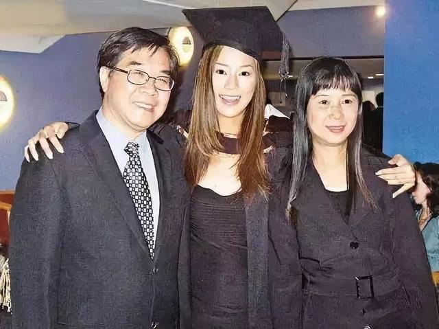 徐子淇的前半生：24岁嫁豪门，8年生4胎，如今稳坐“千亿阔太”