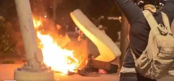 暴徒点燃华盛顿，连穷人区和流浪汉也没放过，