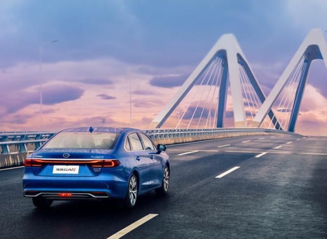 这才是“最亲民”B级车！舒适性媲美雅阁，配真