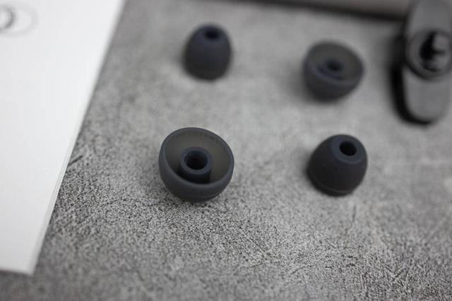 徕声T200耳机：99元声音不会歪！（对比Final E500）