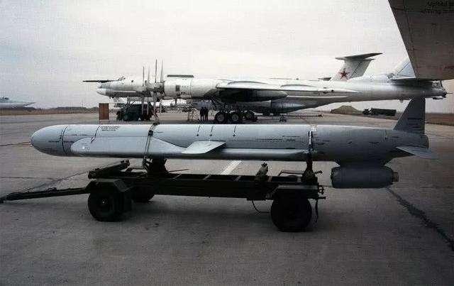 给轰6正名，不比其它轰炸机差，是轰20不可或缺