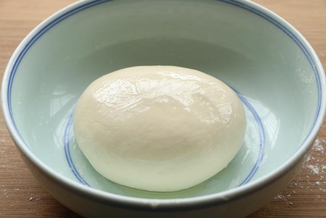 我家隔三差五就做的煎饼，好吃管饱，外表焦香酥脆，馅料丰富多彩