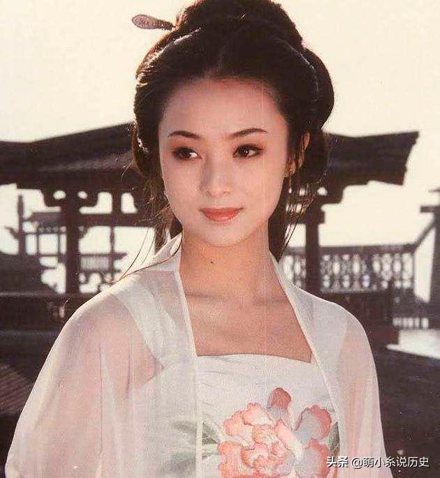 中国历史上百名绝色美女之溪边浣纱便可让鱼自愧不如的西施