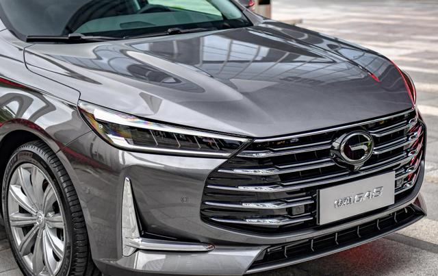 继红旗H9之后，新GA8也亮相了，车长超5米配2.0T，