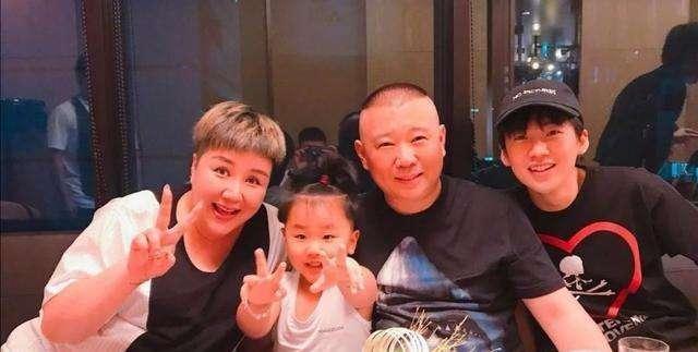 德云社“入不敷出”，少班主郭麒麟成劳模，连