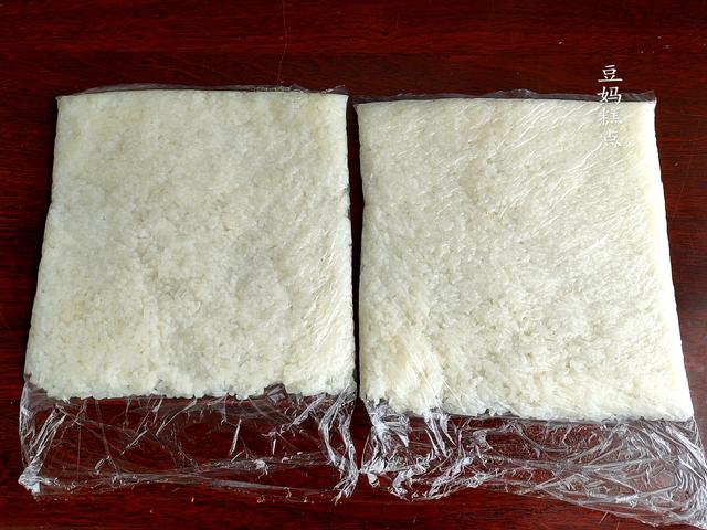 糯米糍粑，2碗糯米简单一蒸，逆天美味！从小到大20多年没吃够