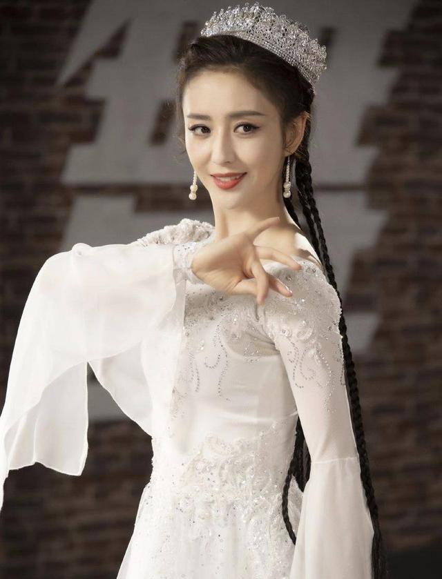 有些粉丝，还真把自己活成了明星的爹妈