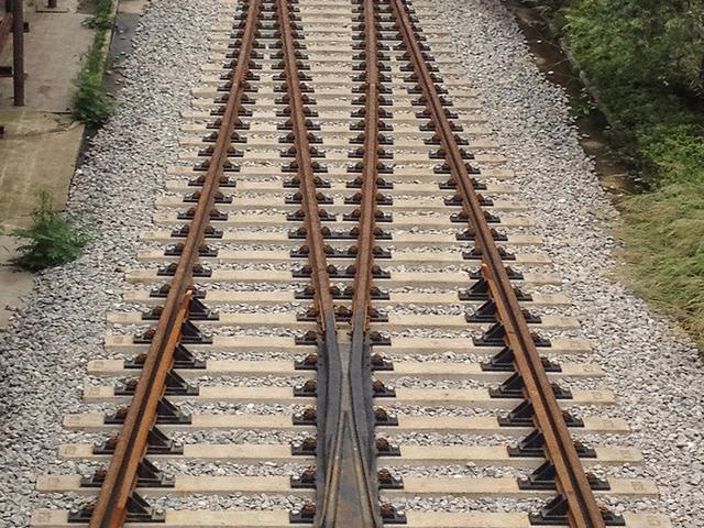 铁路道钉标准(铁路道钉的标准打法)